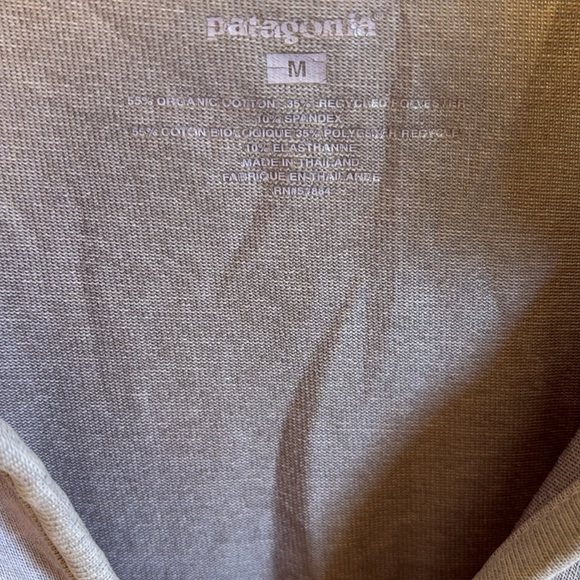 Patagonia long sleeve collared top. - Picture 7 of 7